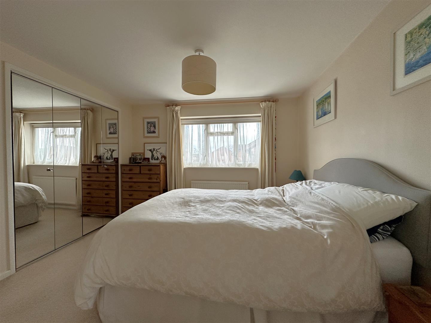 Knight Close, 